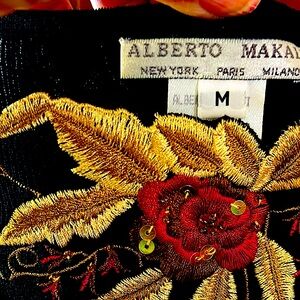 🌺🌺Alberto Makali stunning Embroidery Floral Design.Excellent Condition size:M